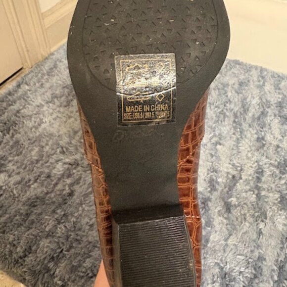 Qupid Snakeskin Brown Ankle Boots - Women's size 6.5 - Picture 5 of 5